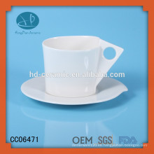 Taza de café de porcelana blanca sólida y platillo, taza de beber y platillo, taza de cerámica y platillo con logotipo